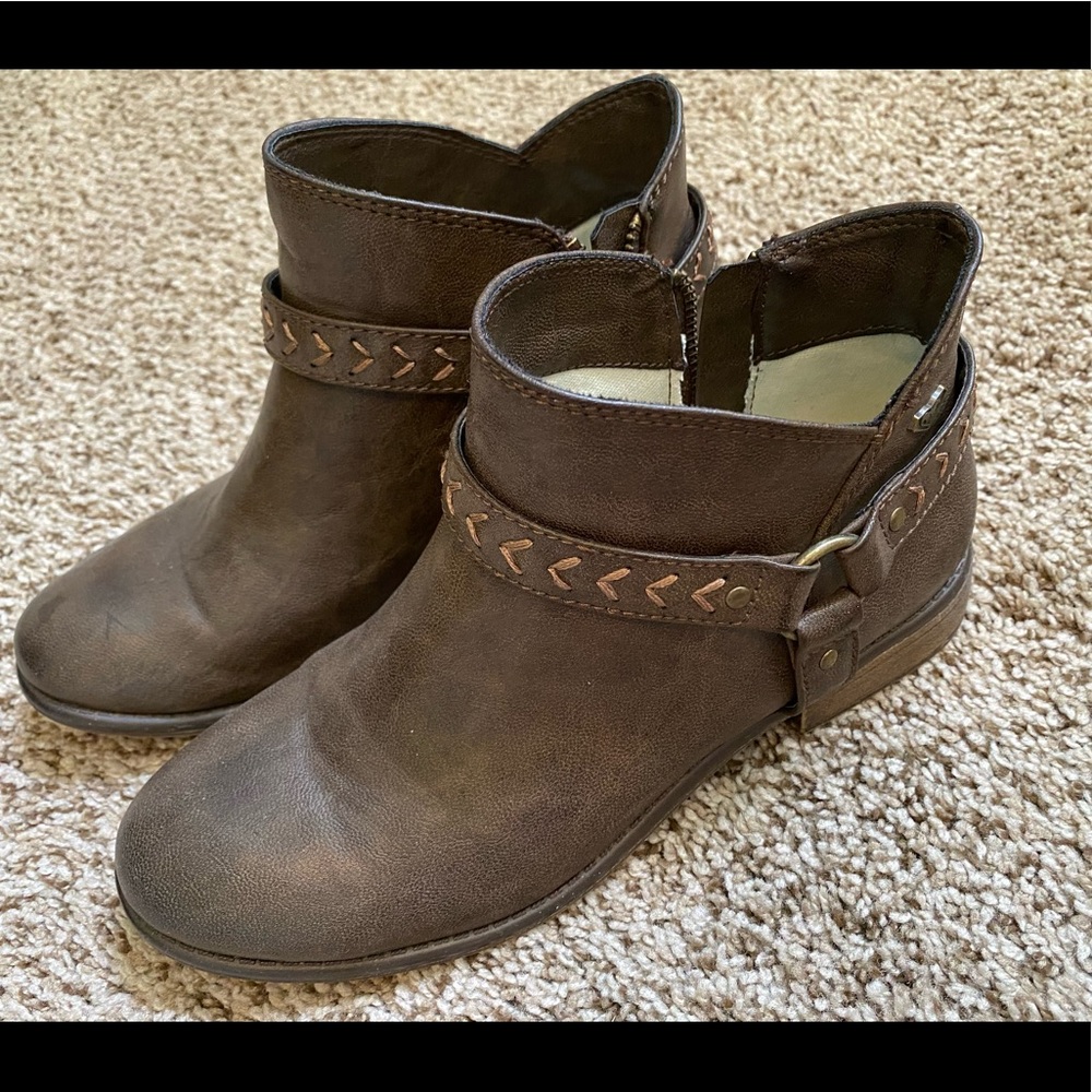 Roxy Ankle Boots